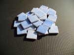 Mozaika jasno niebieska błyszcząca  2,5x2,5 cm, ceramiczna Lavande AG 18 luzem