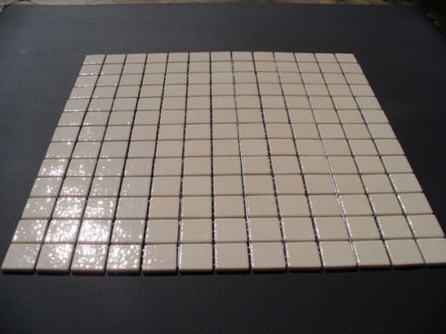 mozaika biała ( francuska biel ) 2,5 x 2,5 błyszcząca Pierre AG 2 Briare