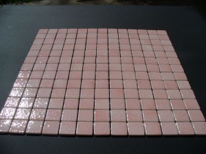 Mozaika różowa błyszcząca 2,5x2,5 cm, ceramiczna Camelia AG 71