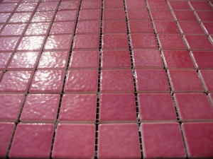 Mozaika ciemno różowa błyszcząca w kolorze fuksji  2,5x2,5 cm, ceramiczna Fuchsia AG 37