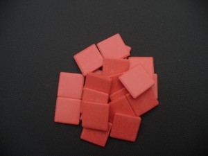 Mozaika czerwona matowa 2,5x2,5 cm, ceramiczna barwiona w masie Rubis AL 23 luzem 