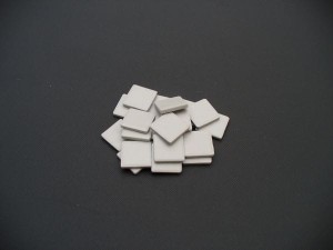 Mozaika jasno szara matowa 2,5x2,5 cm, ceramiczna barwiona w masie Calcedoine AL 04 luzem